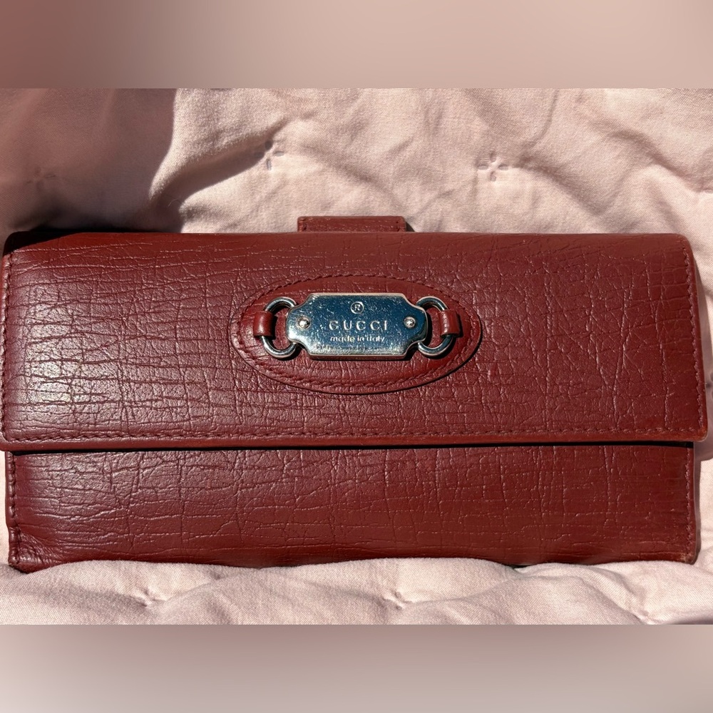 Gucci Burgundy Leather Wallet with Silver Logo Plate